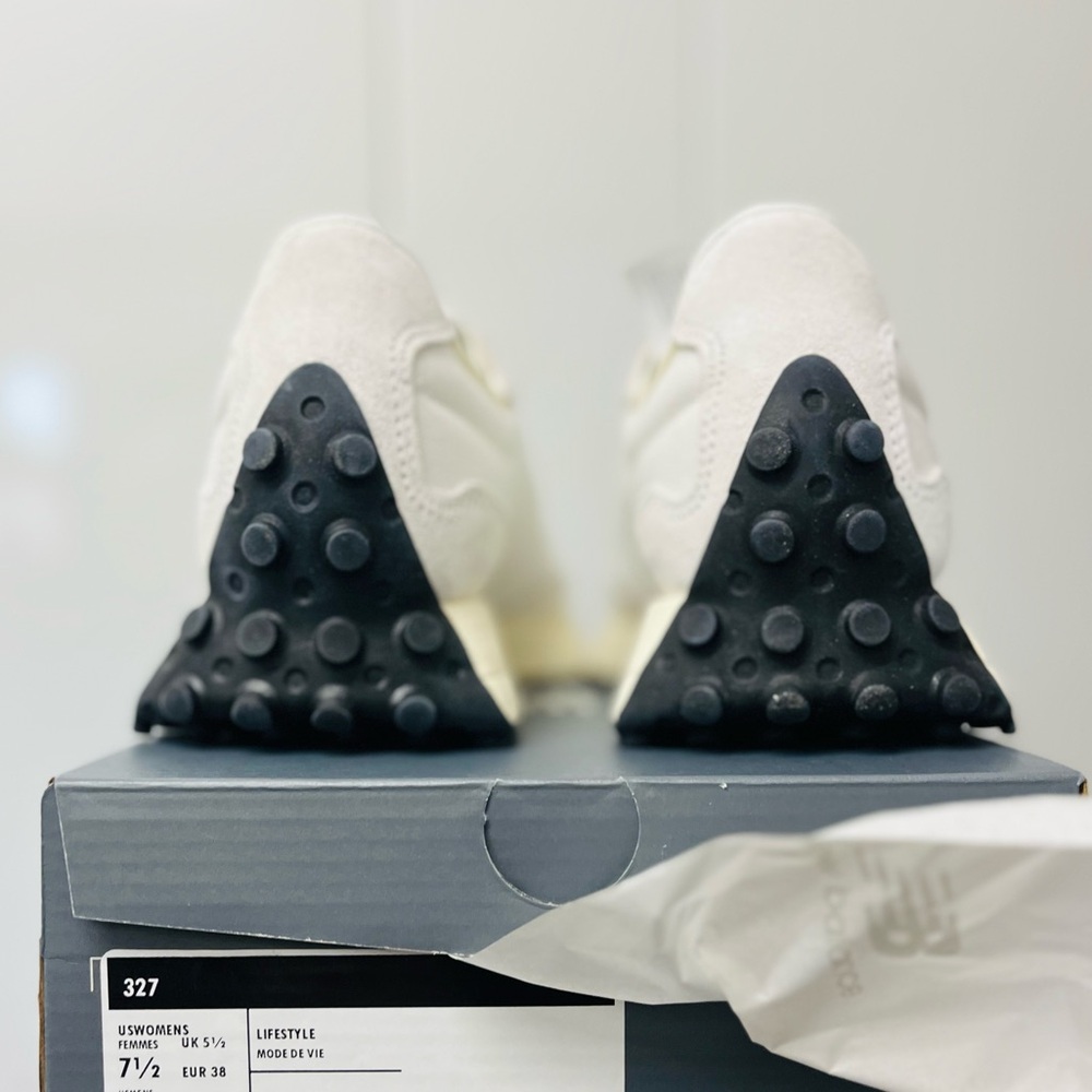 New Balance 327 Casual Womens Sneakers Shoes White Canvas Blue ~ various sizes ~ - Picture 11 of 14